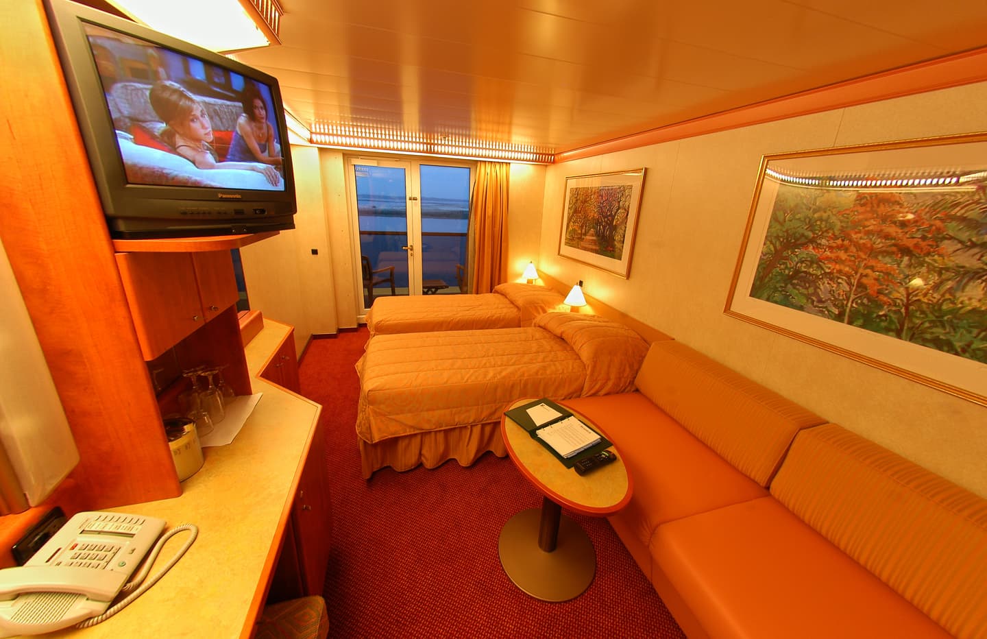 Carnival Cruise Line / Andy Newman